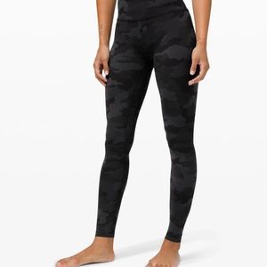 Size 2 Camo black lululemon leggings length 25 inch